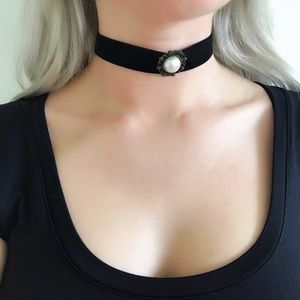 Black Velvet Choker